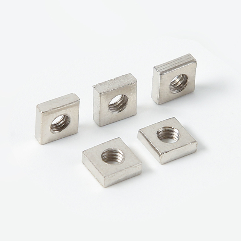 स्क्वेअर हेड नट
